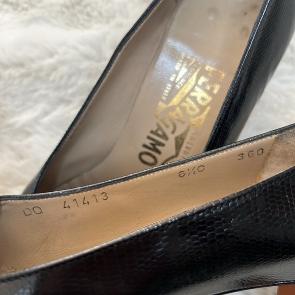 Salvatore Ferragamo Vintage Black Snakeskin Heels size 6.5 - Picture 8 of 11